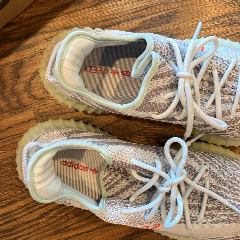Yeezy Boost 350 V2 blue tint sneakers - Picture 6 of 14